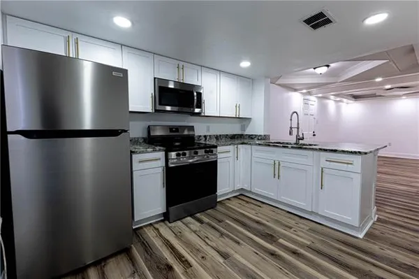 $1,600 | 6200 Riverside Drive, Unit 406, Metairie, LA 70003