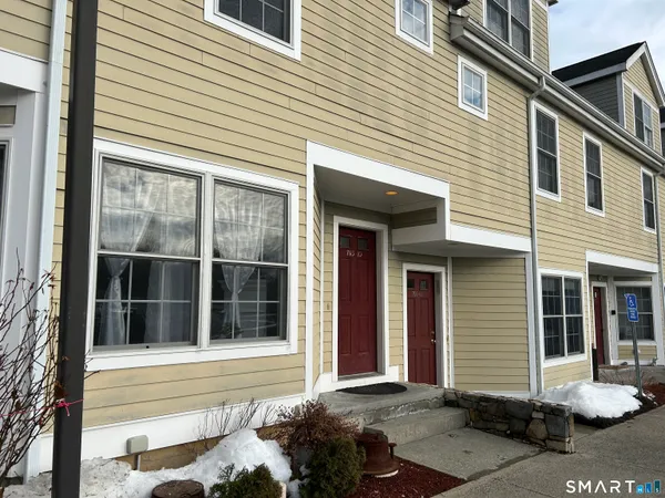 $2,900 | 793 Federal Road, Unit 10, Brookfield, CT 06804