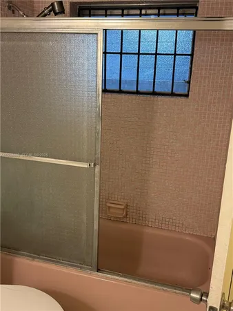 $1,500 | 1400 Northeast 191st Street, Unit 222, Miami, FL 33179
