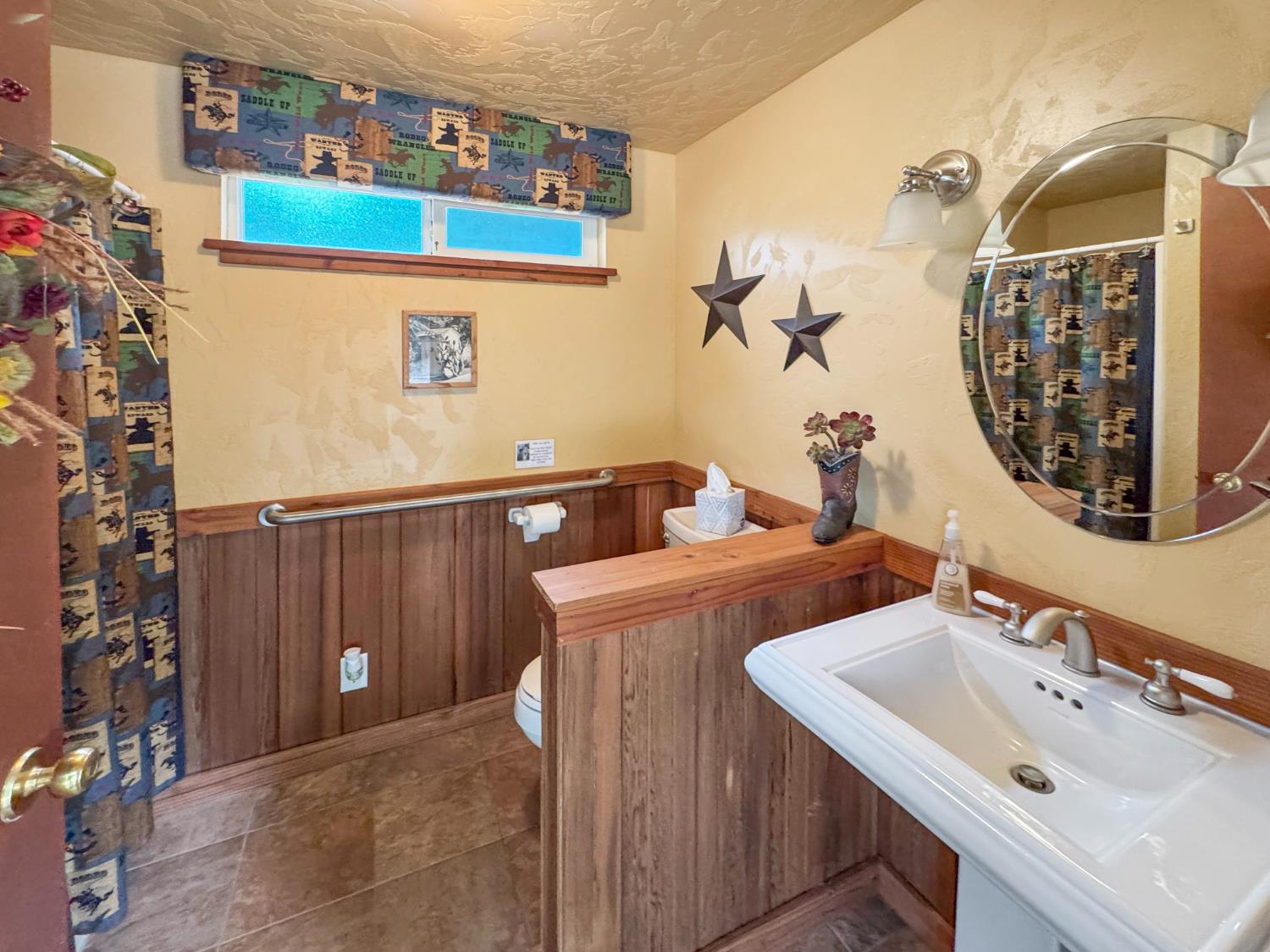 8979 La Porte Road Brownsville, CA 95919 - Photo 20 of 63 Bath house