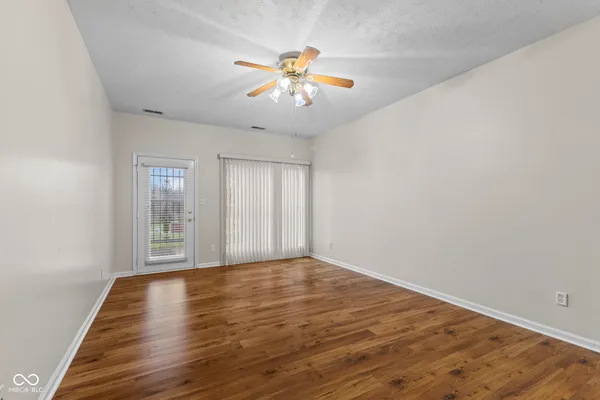 $235,000 | 6612 South Cobham Lane, Indianapolis, IN 46237
