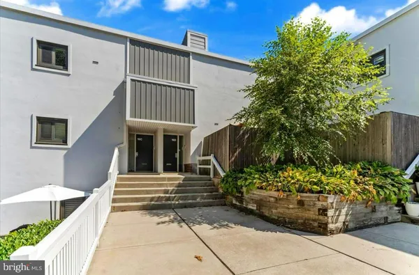 $2,950 | 1750 Oakwood Terrace, Unit 16C, Narberth, PA 19072