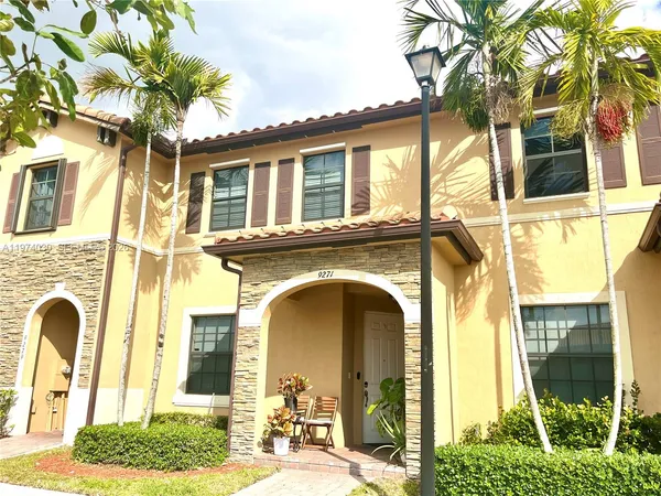 $475,000 | 9271 West 33rd Lane, Hialeah, FL 33018