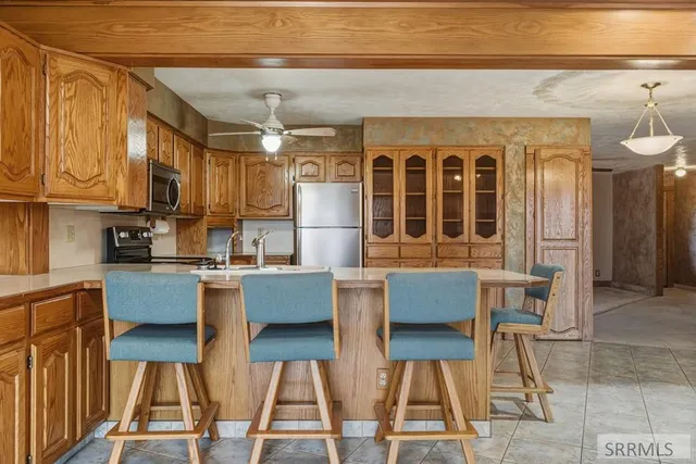 $536,000 | 10 North 600 West, Blackfoot, ID 83221