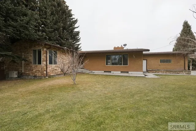 $536,000 | 10 North 600 West, Blackfoot, ID 83221