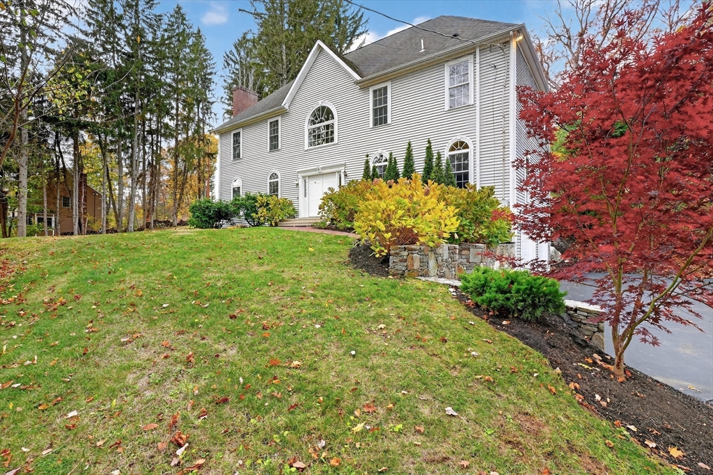 14 Pine Hill Road Framingham, MA 01701 - Photo 2 of 42