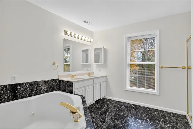 $999,900 | 14 Pine Hill Road, Framingham, MA 01701