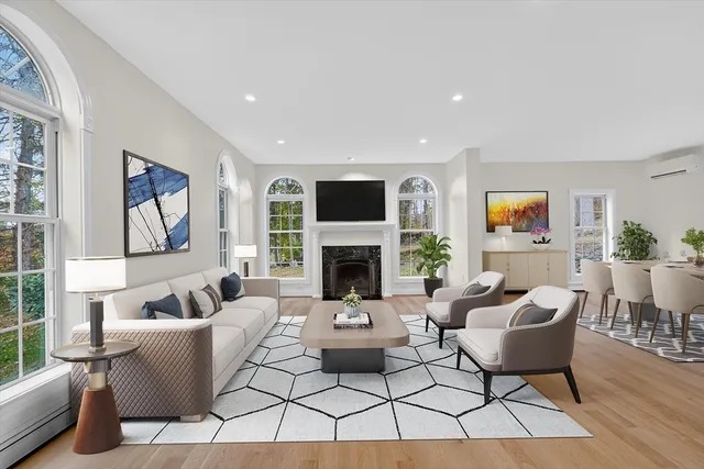 $999,900 | 14 Pine Hill Road, Framingham, MA 01701