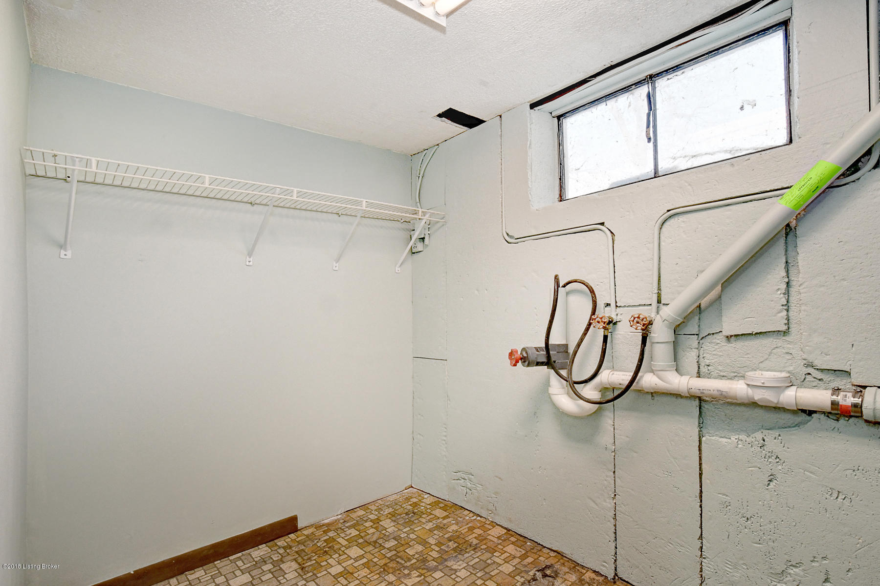 5301 Layne Road Louisville, KY 40219 - Photo 23 of 28 Layne Rd by CWD 0023
