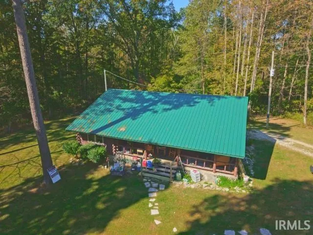 $525,000 | 843 Earl Road, Mitchell, IN 47446