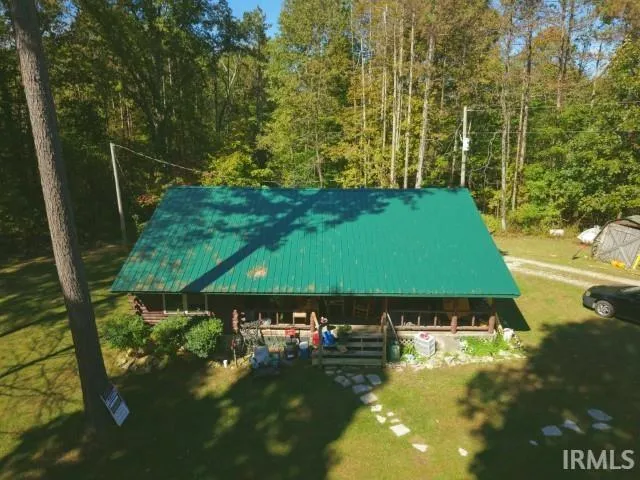 $525,000 | 843 Earl Road, Mitchell, IN 47446