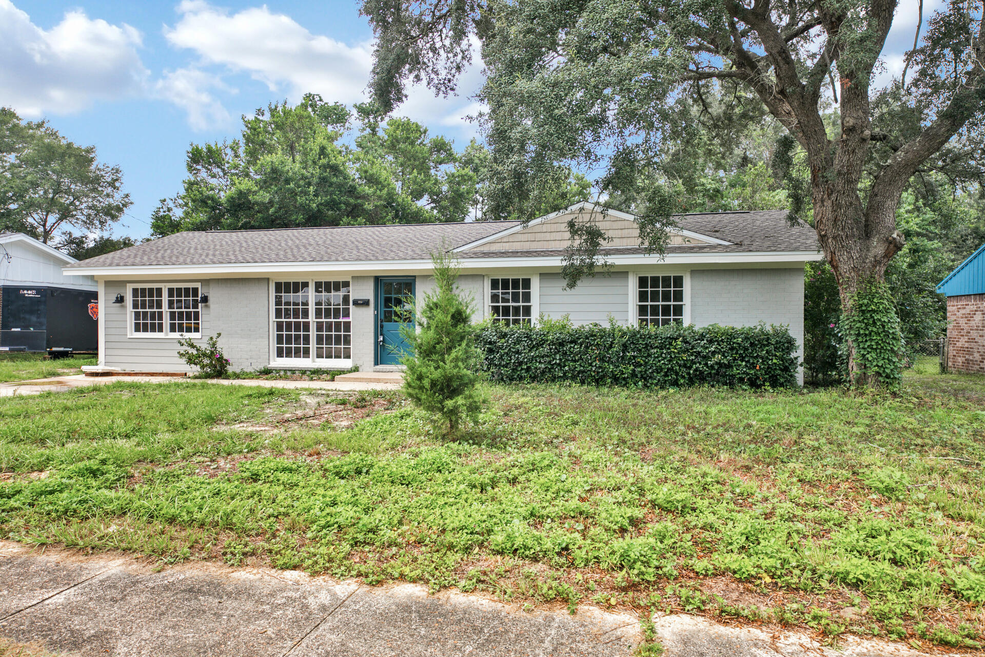 413 Paradise Road Niceville, FL 32578 - Photo 2 of 28 413 Paradise Rd Niceville FL 32578 USA-0