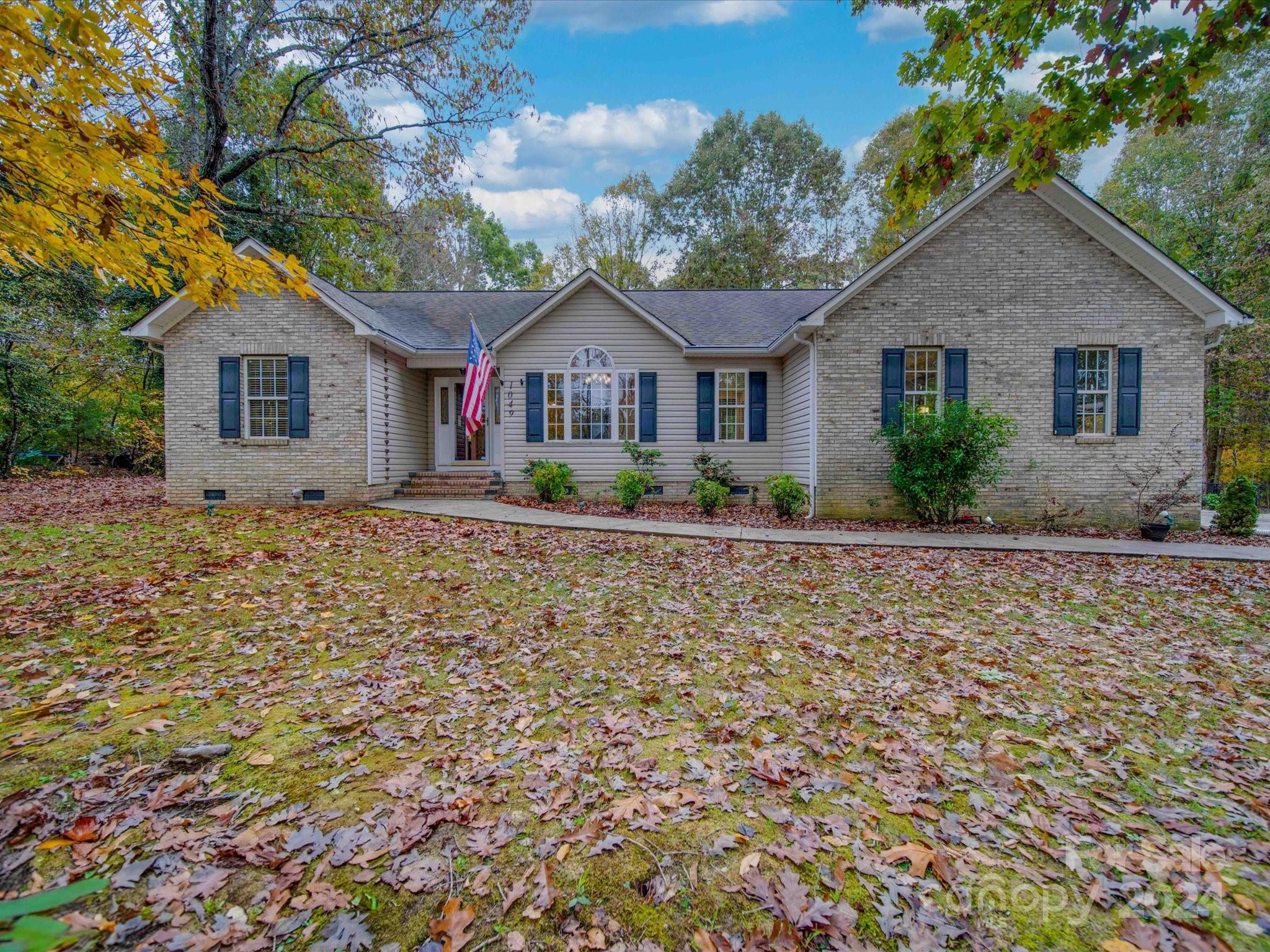 1049 Riddle Oak Lane Clover, SC 29710 - Photo 1 of 38 Gallery Image 1