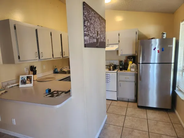 $1,750 | 1858 Windsor Drive, Unit 8, North Palm Beach, FL 33408