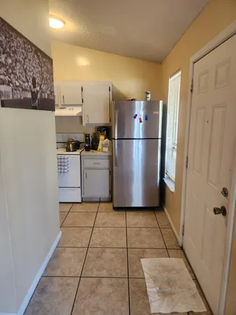 $1,750 | 1858 Windsor Drive, Unit 8, North Palm Beach, FL 33408