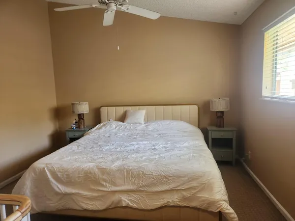 $1,750 | 1858 Windsor Drive, Unit 8, North Palm Beach, FL 33408