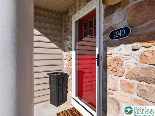 $485,900 | 2040 Valley View Drive, Quakertown, PA 18951