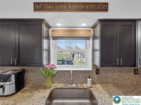 $485,900 | 2040 Valley View Drive, Quakertown, PA 18951