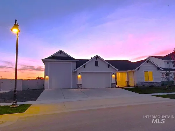 $689,900 | 12557 West Wayfaring Drive, Star, ID 83669