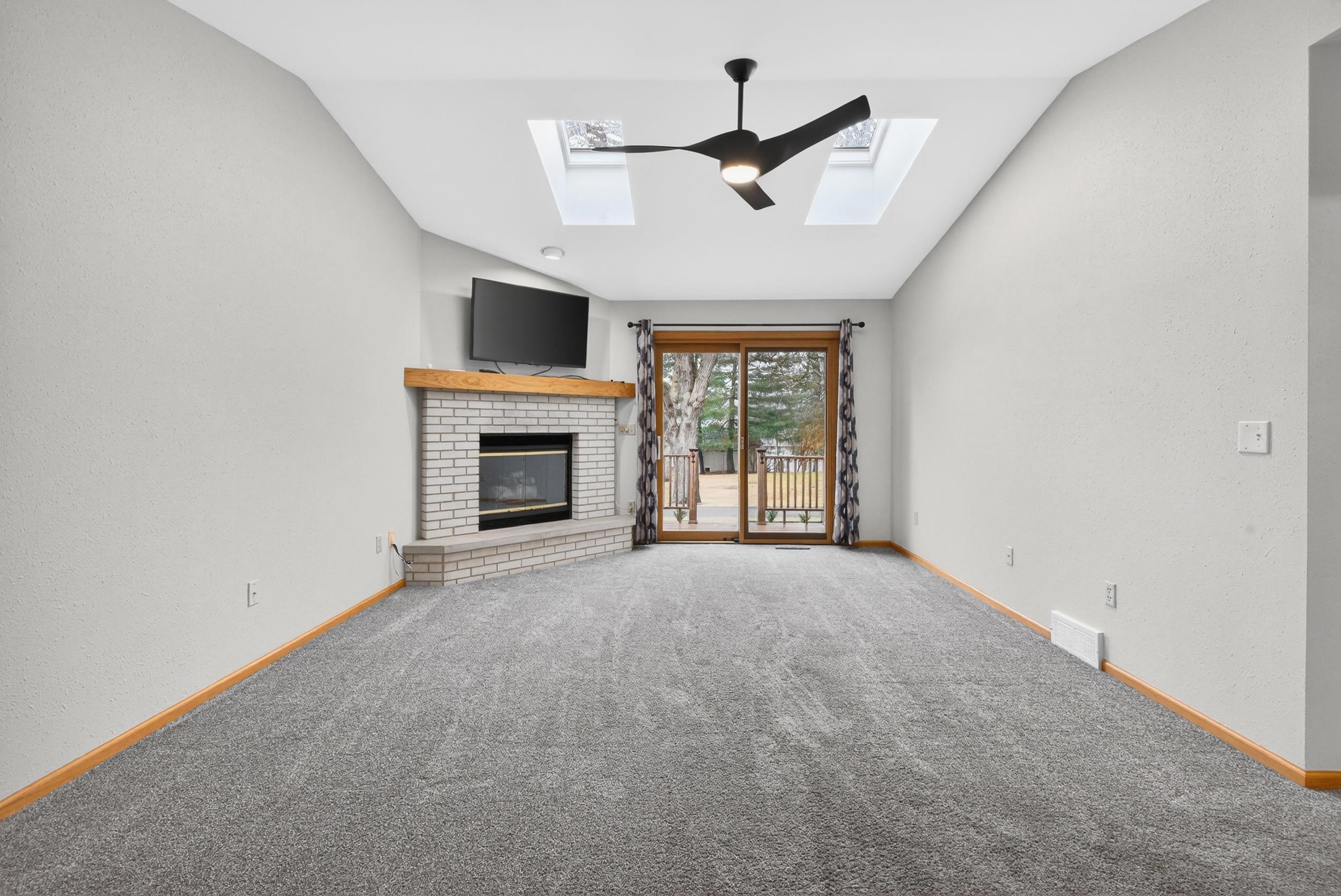 511 West Griswold Street, Unit 4 Ripon, WI 54971 - Photo 7 of 32