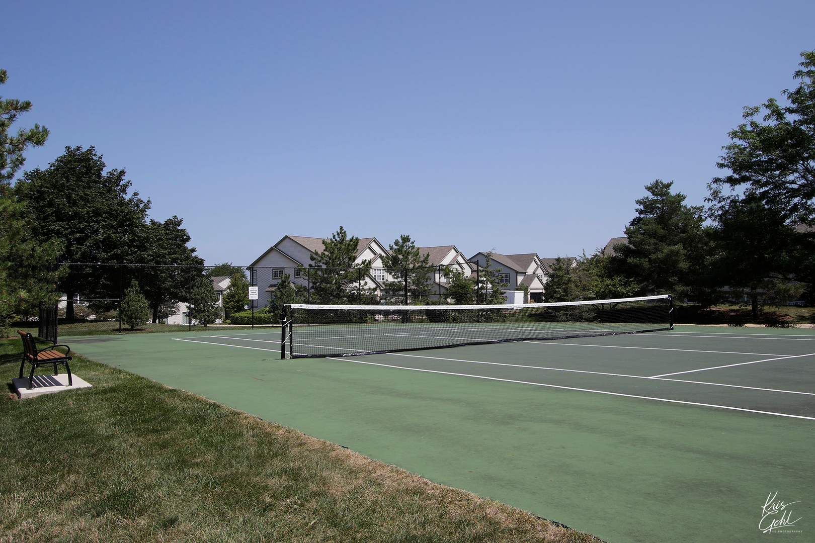 571 Willow Way Lindenhurst, IL 60046 - Photo 20 of 22 a view of a tennis court