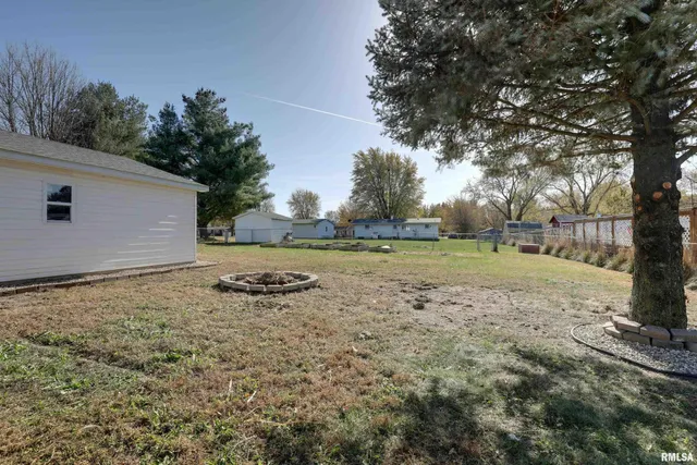 $180,000 | 506 Magnolia Street, Payson, IL 62360