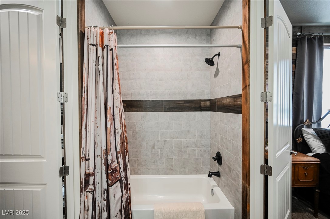 6510 Sunset Drive Caliente, NV 89008 - Photo 66 of 84 Full bathroom featuring shower / tub combo