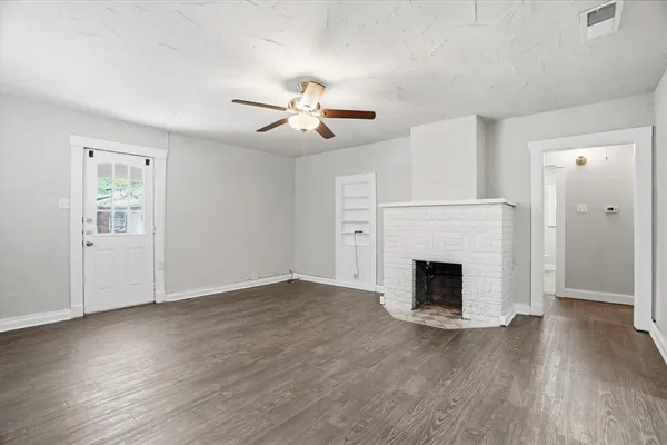 $220,000 | 711 Roberts Cut Off Road, River Oaks, TX 76114