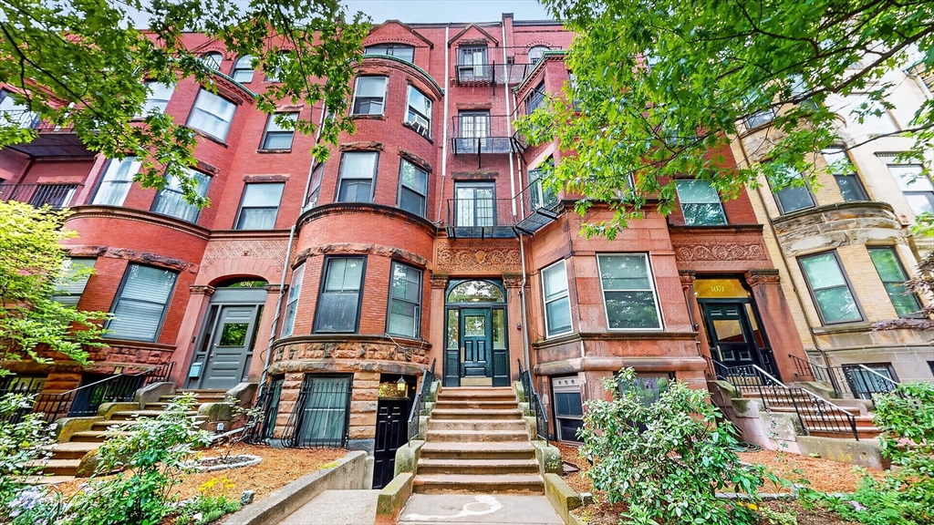 1069 Beacon Street, Unit 5 Brookline, MA 02446 - Photo 3 of 11