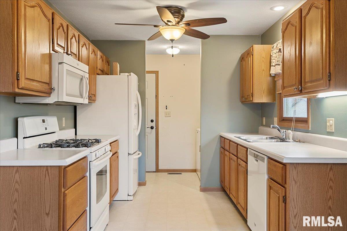3001 Dunwich Street Springfield, IL 62702 - Photo 13 of 34