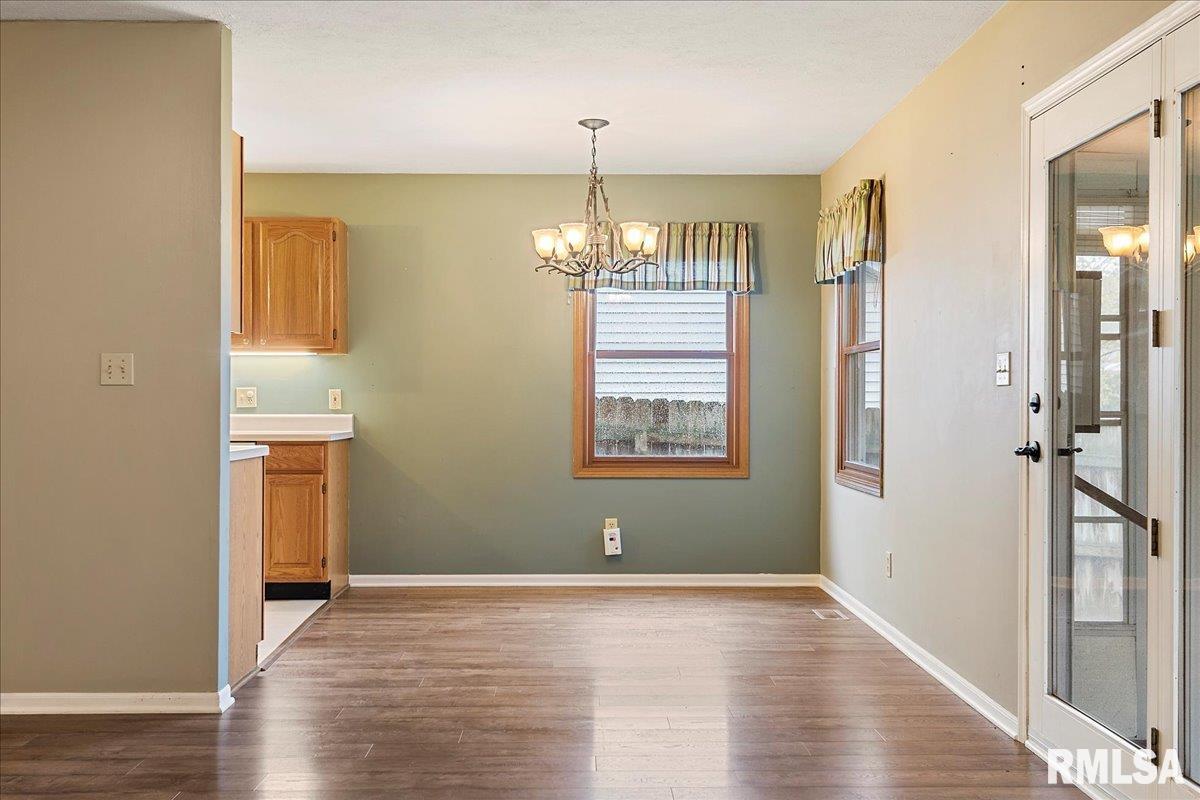 3001 Dunwich Street Springfield, IL 62702 - Photo 9 of 34