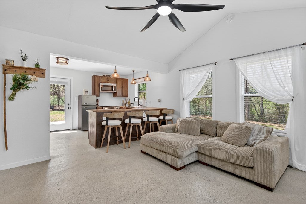 362 Spring Hollow Road Marion, VA 24354 - Photo 13 of 35 Gallery Image 13