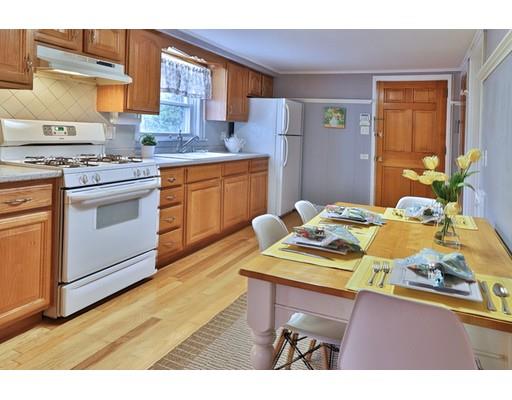 140 Howe Street Methuen, MA 01844 - Photo 3 of 14 Gallery Image 3