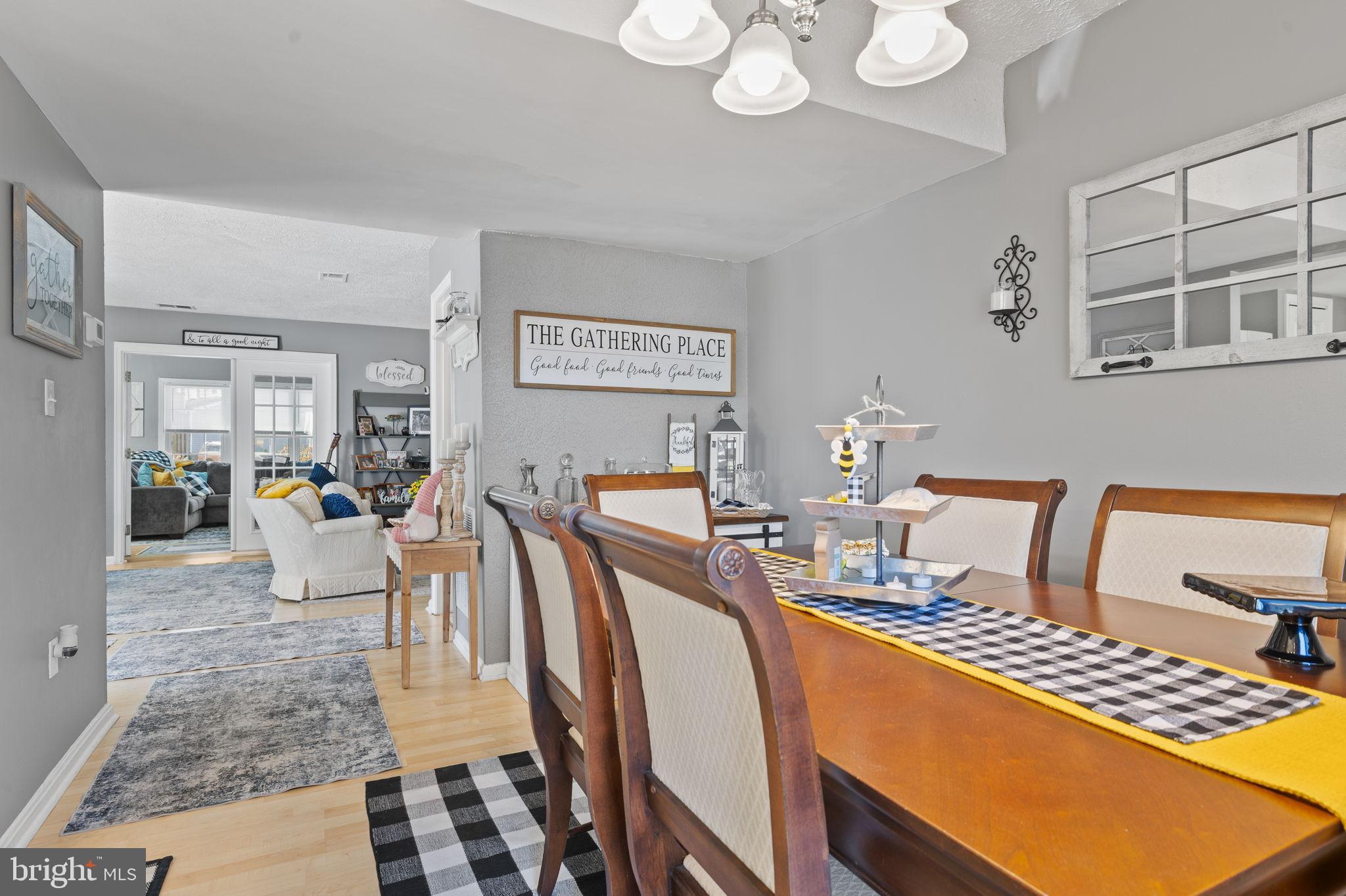 3716 Tavern Way Triangle, VA 22172 - Photo 11 of 32 Dining Room