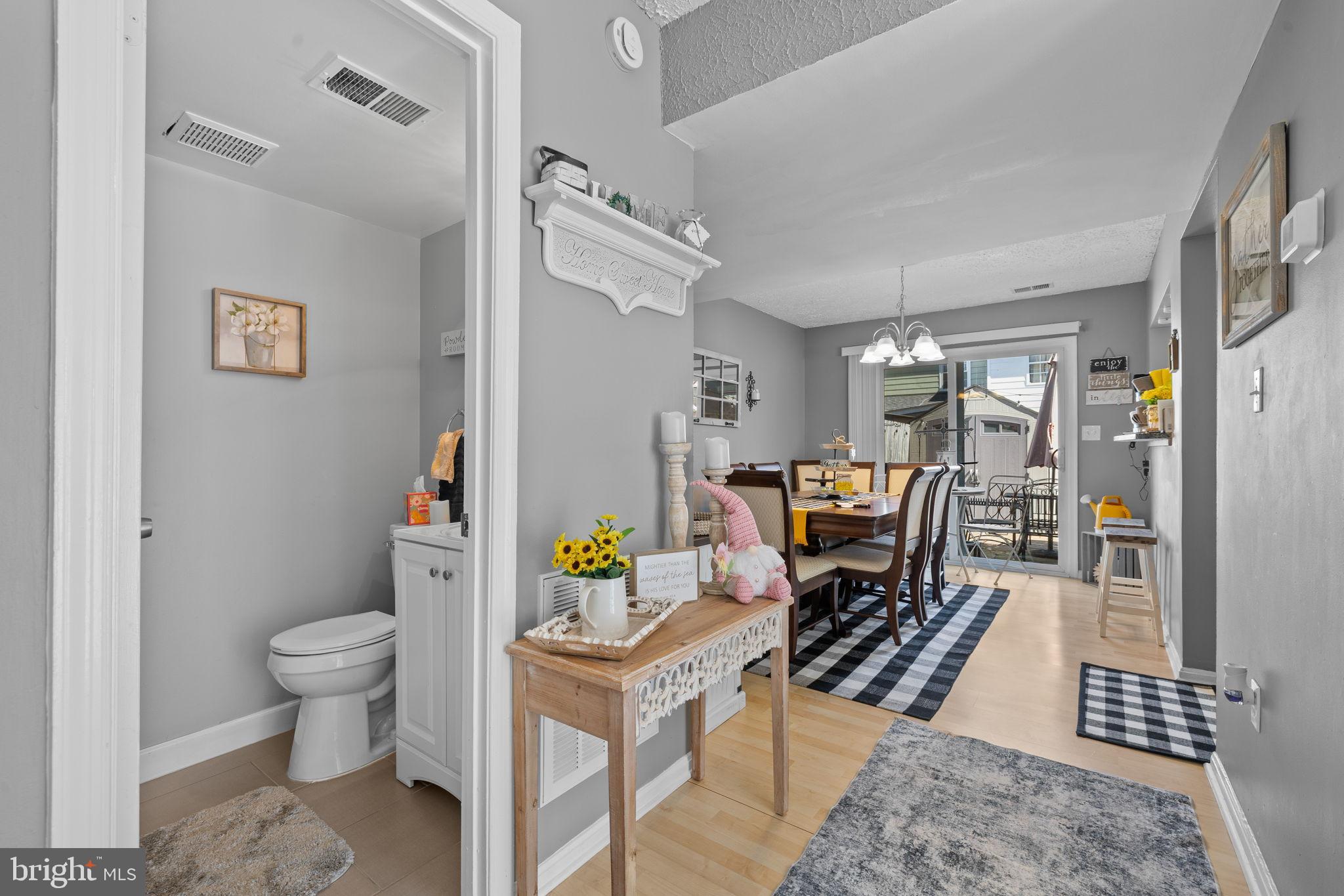 3716 Tavern Way Triangle, VA 22172 - Photo 9 of 32 Half Bathroom - Main level