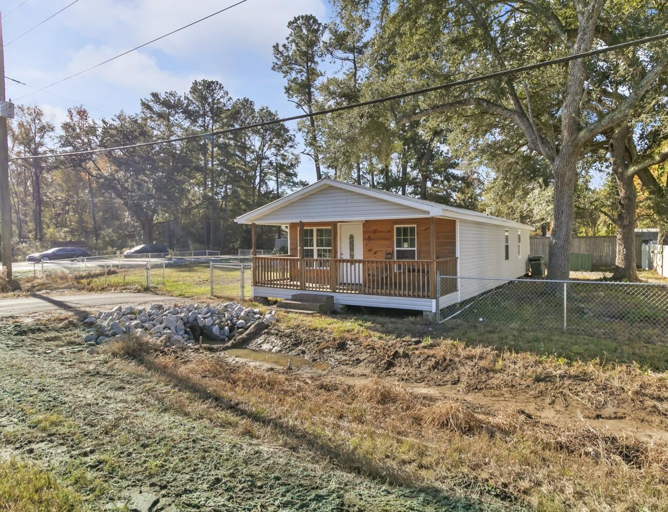 437 Highway 78 Ridgeville, SC 29472 - Photo 27 of 31 img_1237