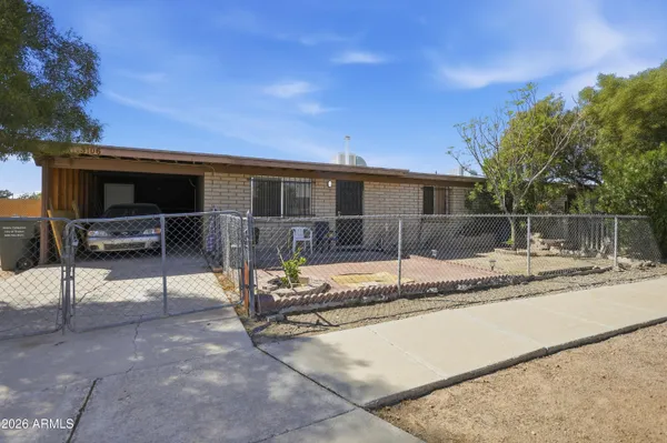 $320,000 | 3102 South Sunset Villa, Tucson, AZ 85713