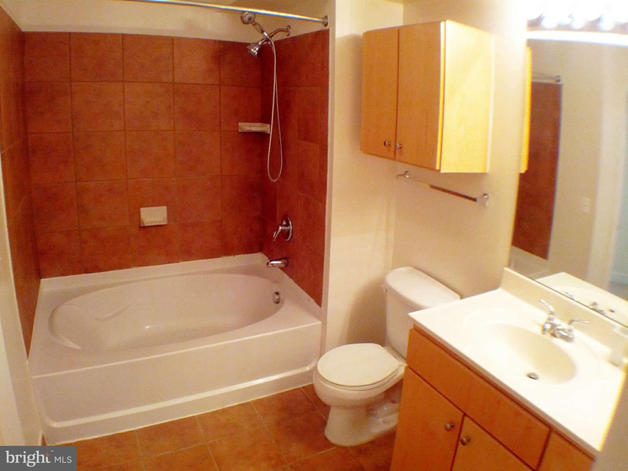 616 E Street Northwest, Unit 604 Washington, DC 20004 - Photo 15 of 25 Bath Master