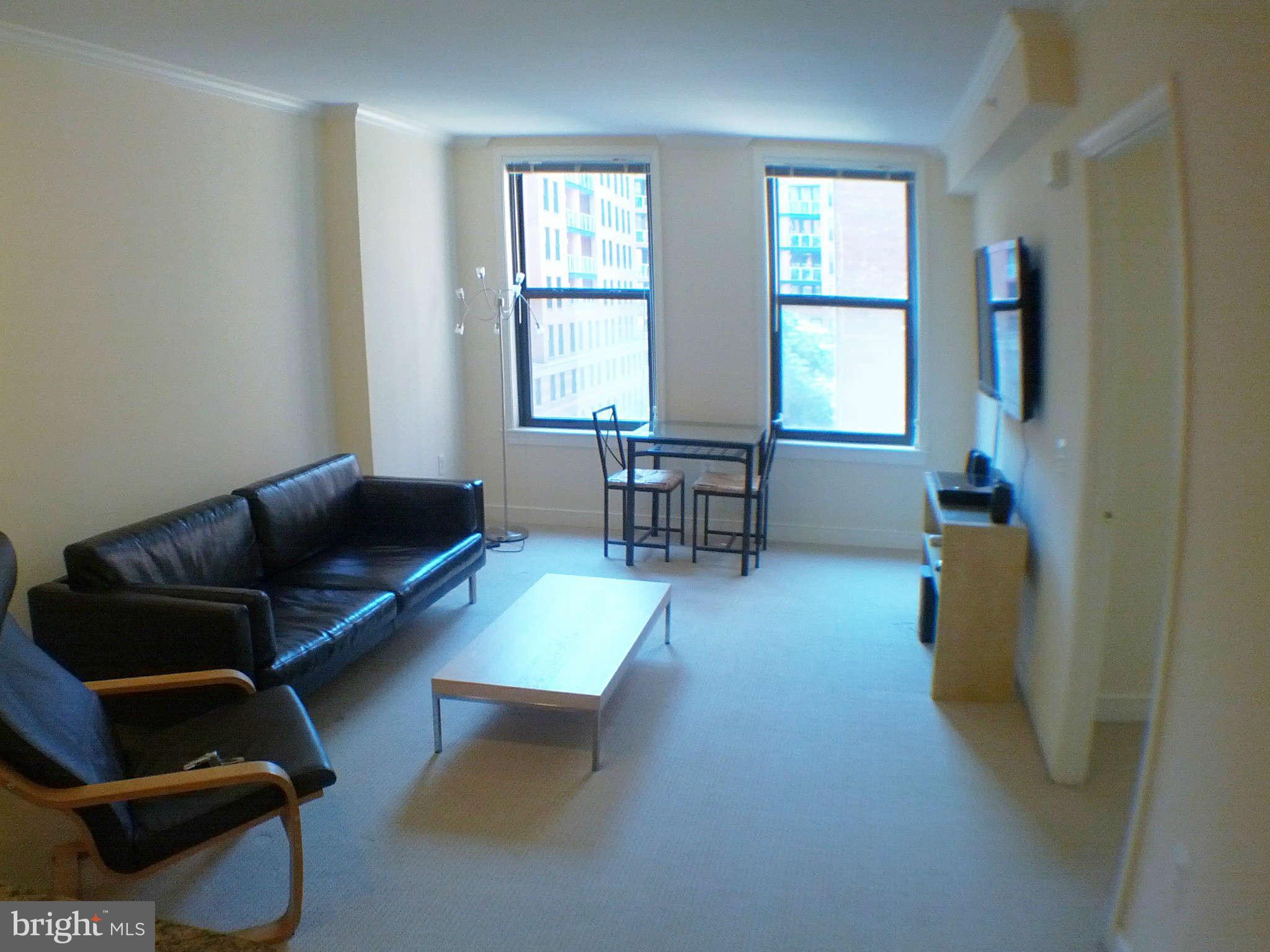 616 E Street Northwest, Unit 604 Washington, DC 20004 - Photo 9 of 25 Living Room