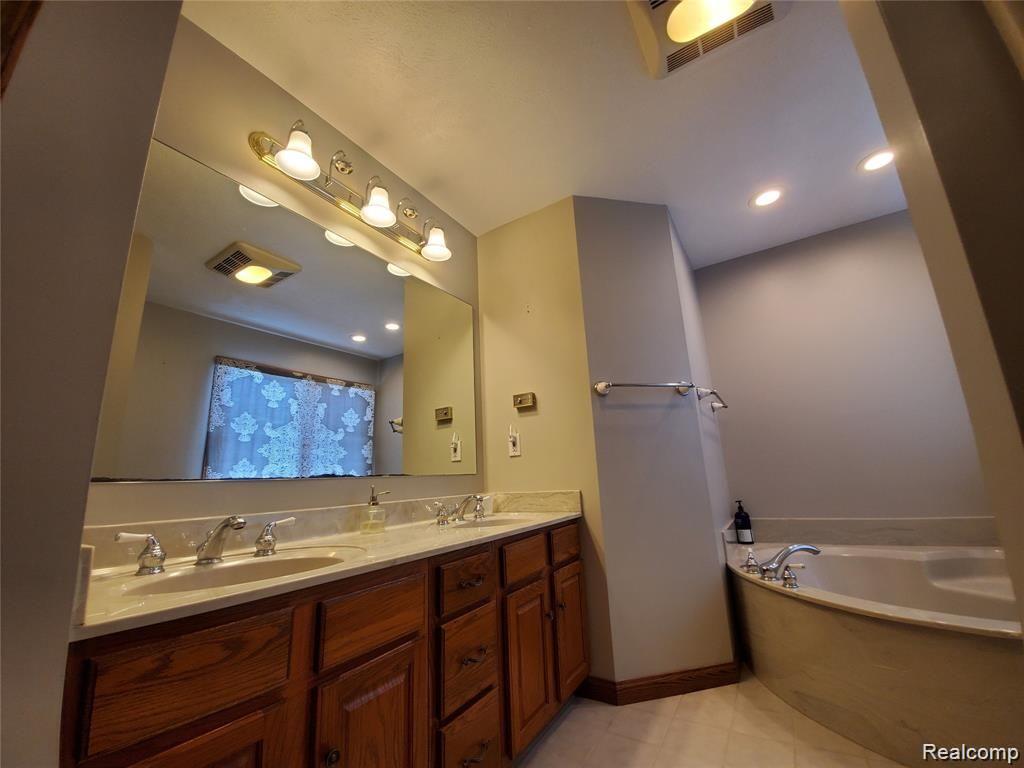 16449 Sheridan Road Byron, MI 48418 - Photo 45 of 72