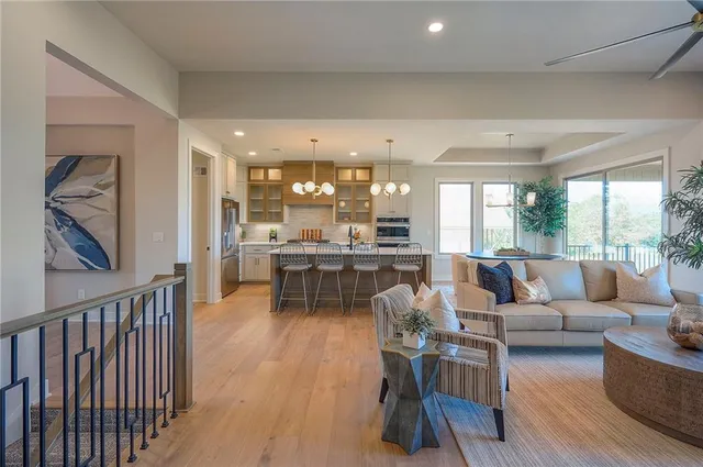 $669,500 | 908 Savannah Lane, Greenwood, MO 64034