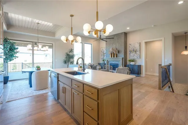 $669,500 | 908 Savannah Lane, Greenwood, MO 64034