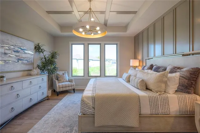 $669,500 | 908 Savannah Lane, Greenwood, MO 64034