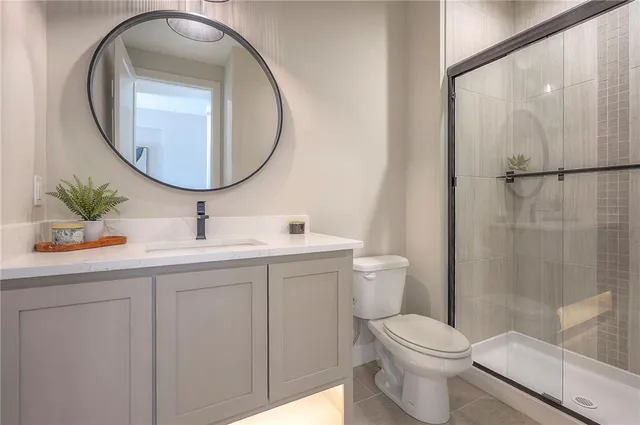 $669,500 | 908 Savannah Lane, Greenwood, MO 64034