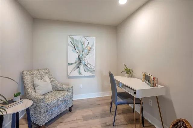 $669,500 | 908 Savannah Lane, Greenwood, MO 64034