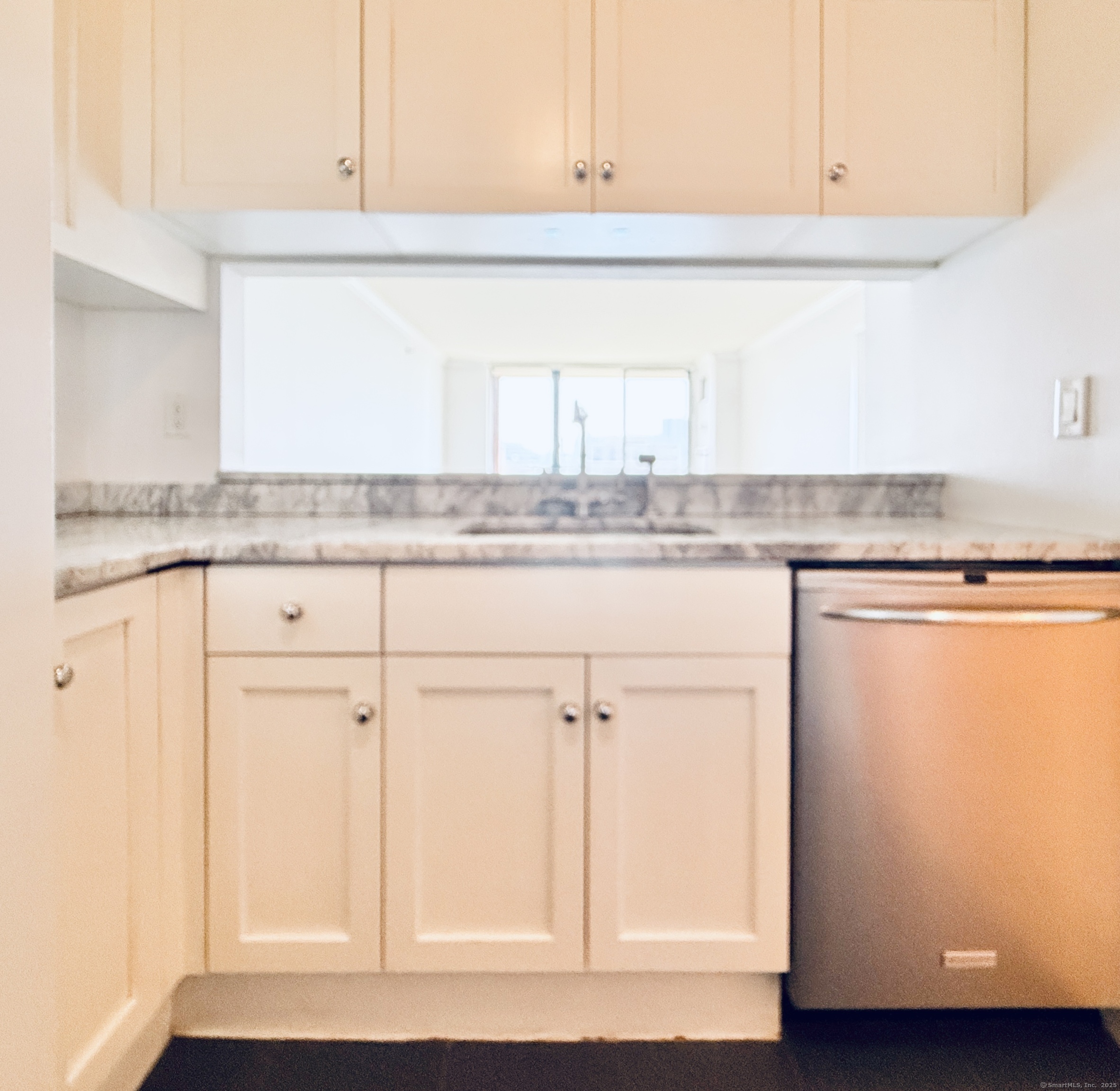 25 Forest Street, Unit 11M Stamford, CT 06901 - Photo 2 of 22