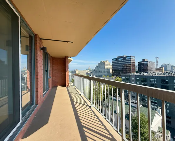 $469,000 | 25 Forest Street, Unit 11M, Stamford, CT 06901