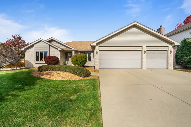 $563,000 | 11628 Hidden Valley Cove, Orland Park, IL 60467