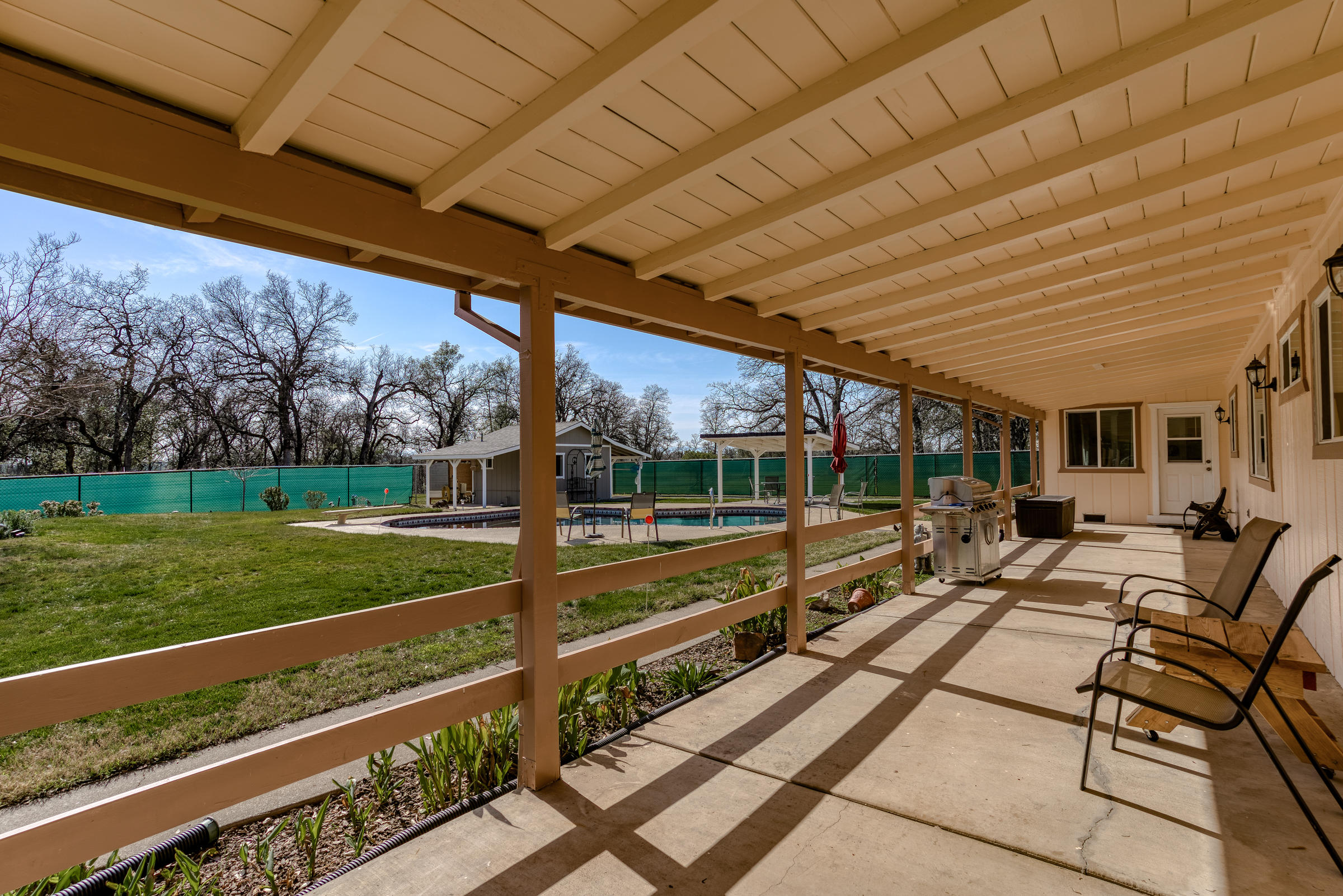 21615 Dersch Road Anderson, CA 96007 - Photo 27 of 40 Covered back patio