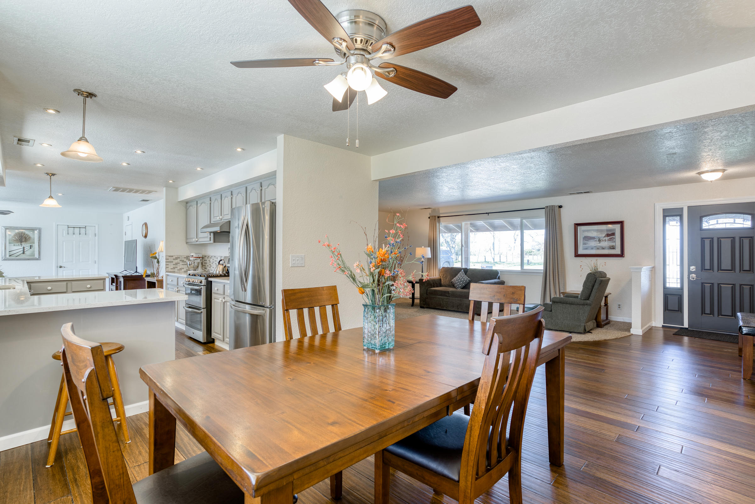 21615 Dersch Road Anderson, CA 96007 - Photo 3 of 40 Great for hosting